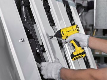 Stanley SCI12S2K Akülü Darbeli Tornavida